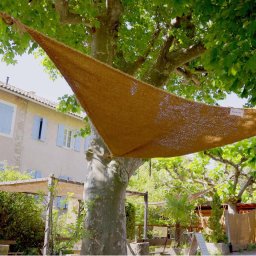 Τρίγωνο πανί σκίασης Κοκοφοίνικα ΤΡΙΓΩΝΟ ΠΑΝΙ ΣΚΙΑΣΗΣ ΚΟΚΟΦΟΙΝΙΚΑ 3m x 3m x 3m